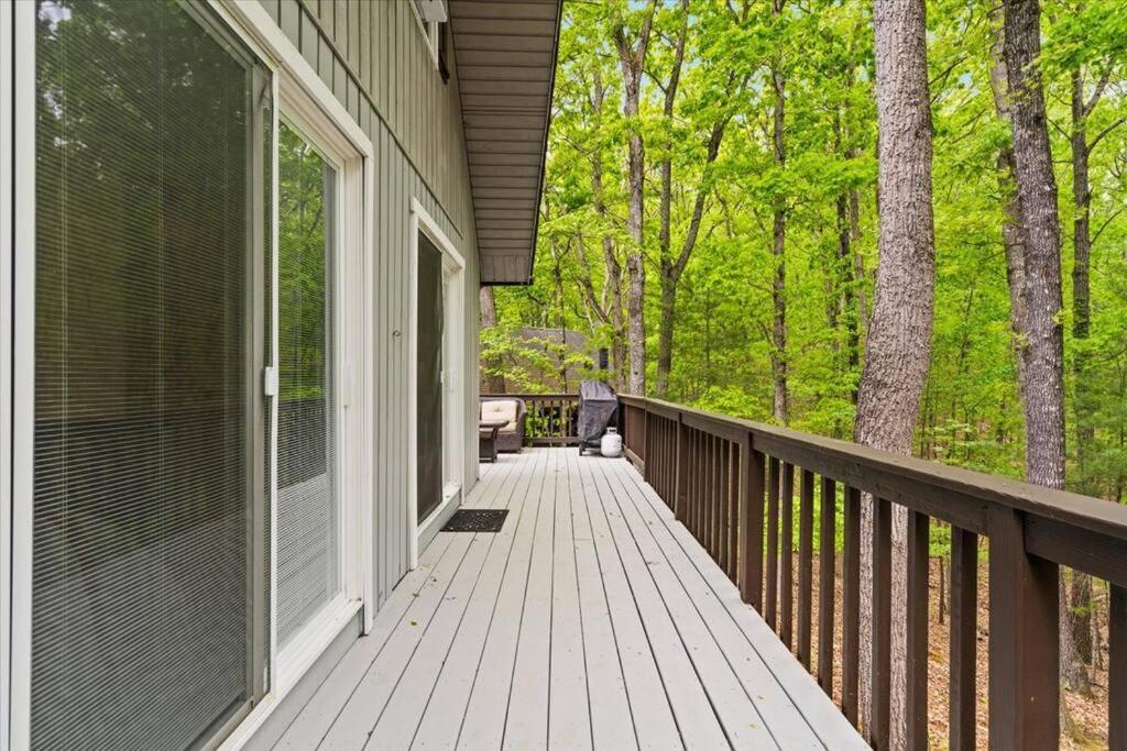 The Gingerbread House: 4 Bedroom Chalet, W/ Sunroom/Deck, Sleeps 12, Modern Amenities McGaheysville Extérieur photo