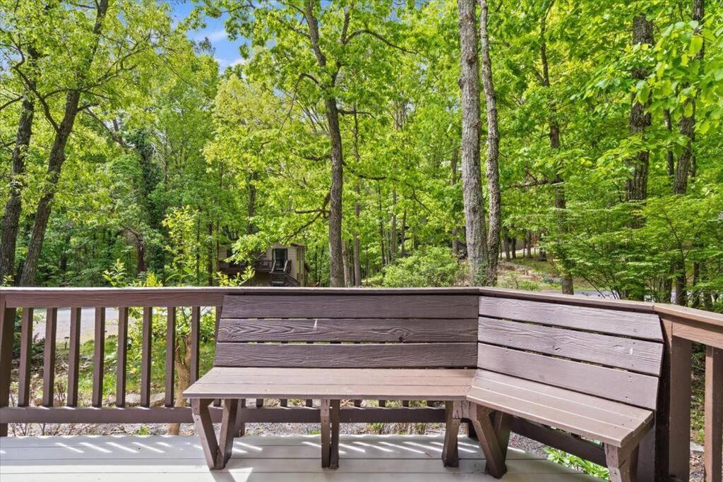 The Gingerbread House: 4 Bedroom Chalet, W/ Sunroom/Deck, Sleeps 12, Modern Amenities McGaheysville Extérieur photo
