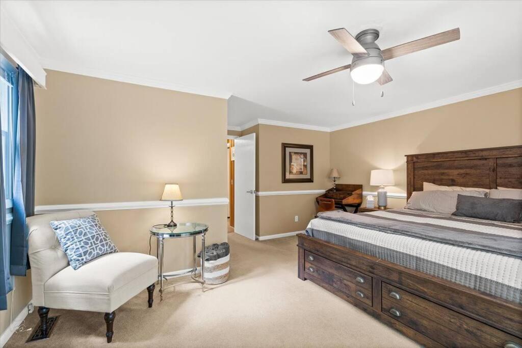 The Gingerbread House: 4 Bedroom Chalet, W/ Sunroom/Deck, Sleeps 12, Modern Amenities McGaheysville Extérieur photo